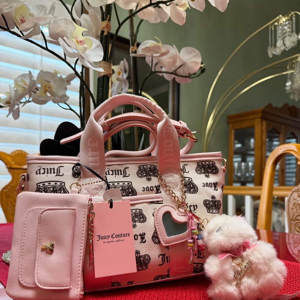 NWT Juicy Couture FESTIVAL Pink Logo Tote with Heart Charm, mirror, coin pouch
